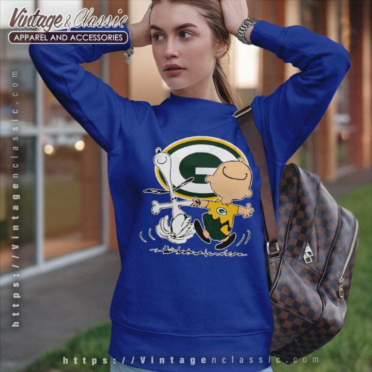 Green Bay Packers Charlie Brown Snoopy Dancing Sweatshirt Green Bay Packers Charlie Brown Snoopy Dancing Sweatshirt