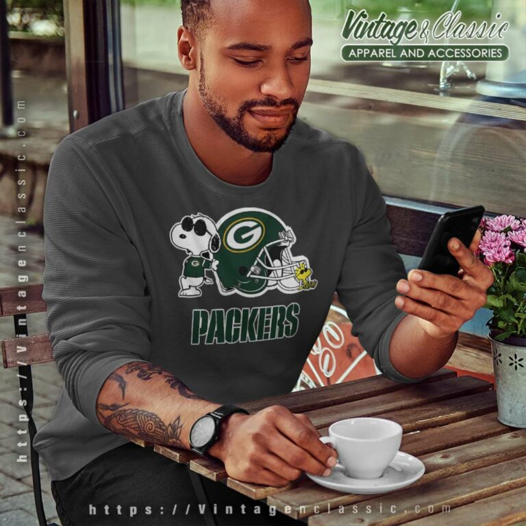 Green Bay Packers Snoopy And Woodstock Sweatshirt Green Bay Packers Snoopy And Woodstock Sweatshirt