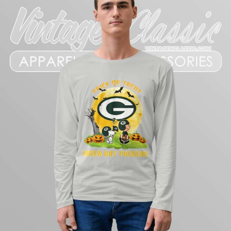Green Bay Packers Snoopy Charlie Brown And Woodstock Trick Or Treat Halloween Long Sleeve Tee Green Bay Packers Snoopy Charlie Brown And Woodstock Trick Or Treat Halloween Long Sleeve Tee