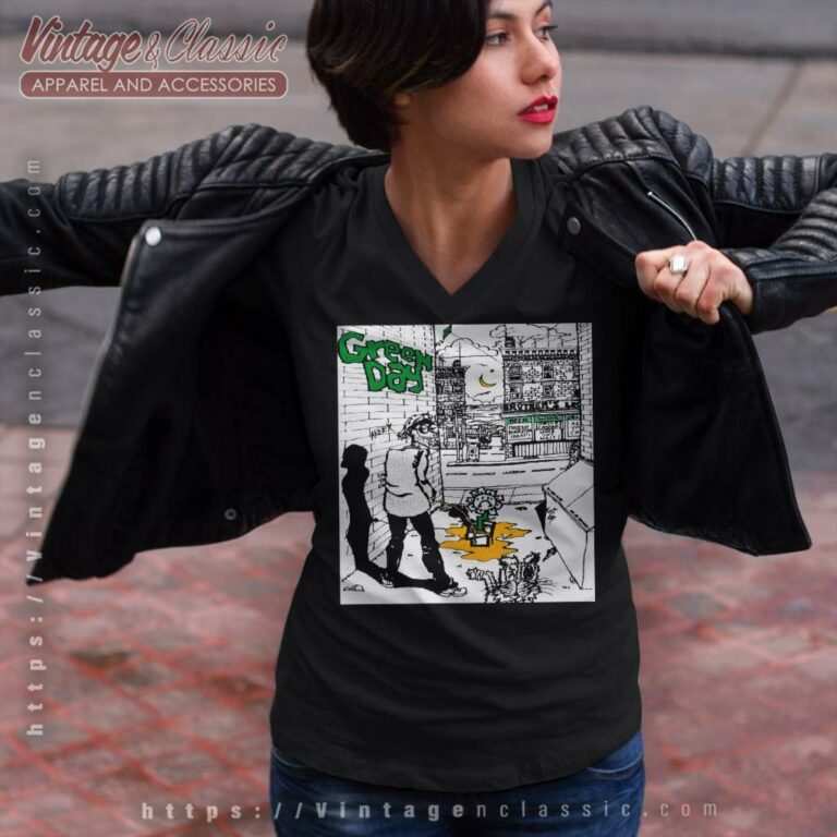 Green Day 1995 Unworn V Neck TShirt Green Day 1995 Unworn V Neck TShirt