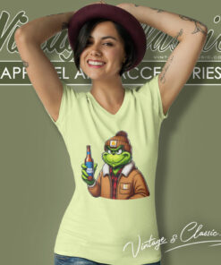 Grinch Drinking Beer Bud Light V Neck TShirt