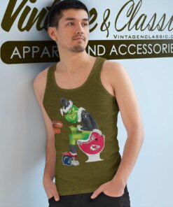 Grinch Santa Sitting Toilet Oakland Raiders Tank Top Racerback