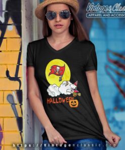 Halloween Snoopy Tampa Bay Buccaneers V Neck TShirt