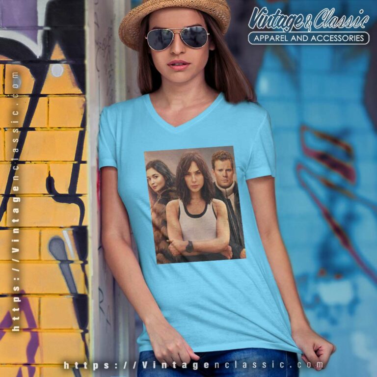 Heart Of Stone Alia Bhatt Gal Gadot Jamie Dornan V Neck TShirt Heart Of Stone Alia Bhatt Gal Gadot Jamie Dornan V Neck TShirt