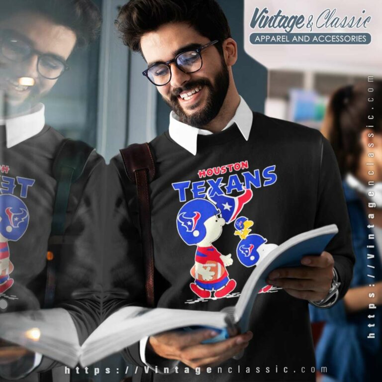 Houston Texans Snoopy Plays The Football Game Sweatshirt Houston Texans Snoopy Plays The Football Game Sweatshirt