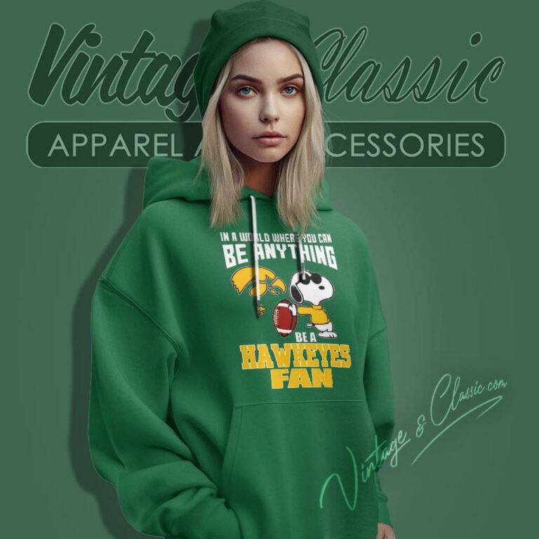 Iowa Hawkeyes Snoopy Be A Fan Hoodie Iowa Hawkeyes Snoopy Be A Fan Hoodie