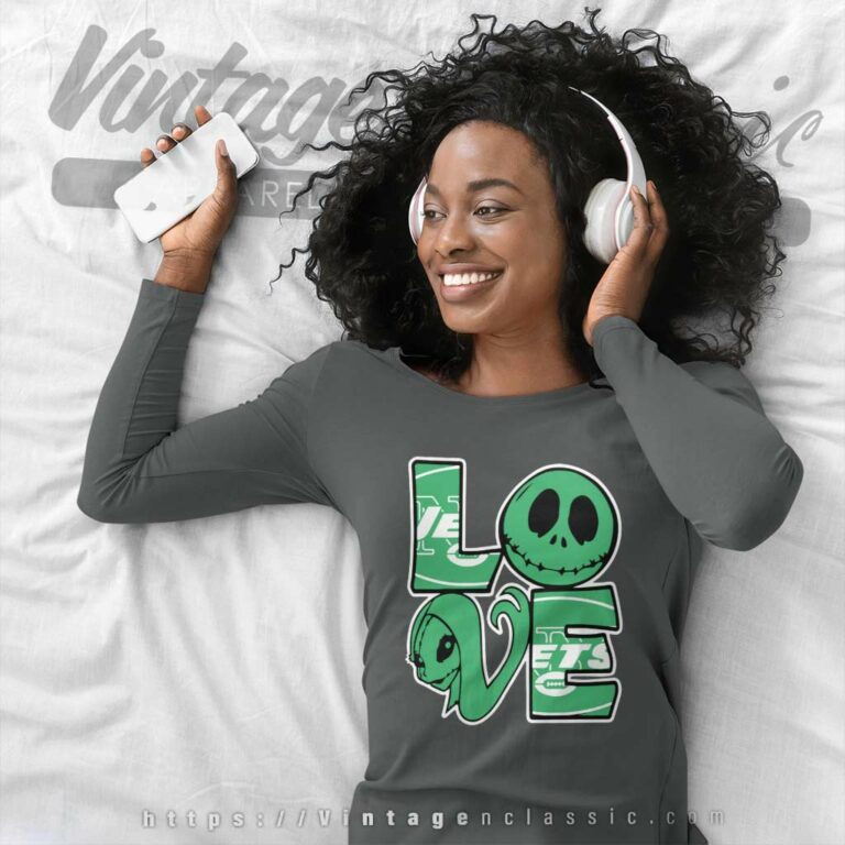 Jack Skellington And Sally Love New York Jets Long Sleeve Tee Jack Skellington And Sally Love New York Jets Long Sleeve Tee