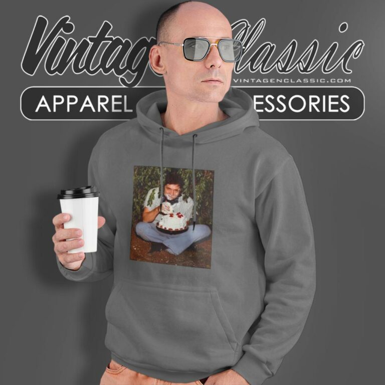 Johnny Cash Shirt Eating Cake In Bushes Hoodie Johnny Cash Shirt Eating Cake In Bushes Hoodie