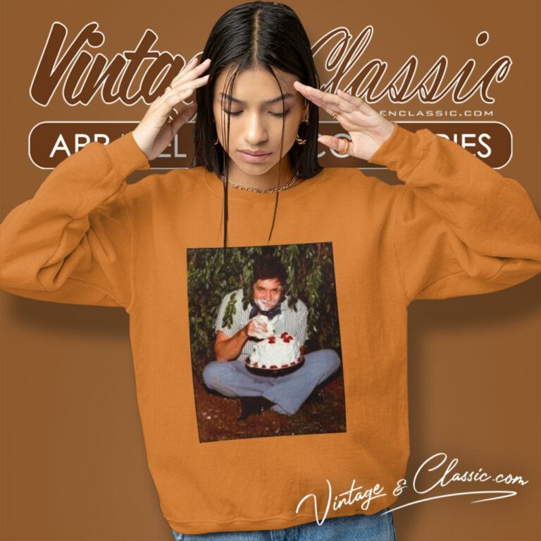 Johnny Cash Shirt Eating Cake In Bushes Sweatshirt Johnny Cash Shirt Eating Cake In Bushes Sweatshirt