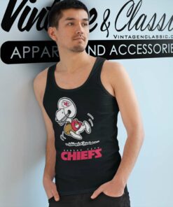 Kansas City Chiefs Snoopy Plays The Football Game Tank Top Racerback