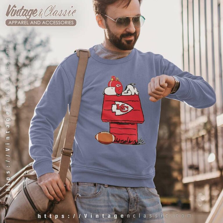 Kansas City Chiefs Snoopy Woodstock Waiting For Football Season Sweatshirt Kansas City Chiefs Snoopy Woodstock Waiting For Football Season Sweatshirt