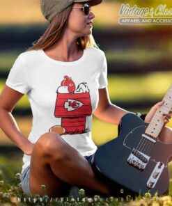 Kansas City Chiefs Snoopy Woodstock Waiting For Football Season Women TShirt