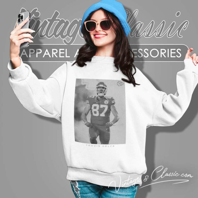 Kansas City Chiefs Travis Kelce Majestic Black Player Sweatshirt Kansas City Chiefs Travis Kelce Majestic Black Player Sweatshirt