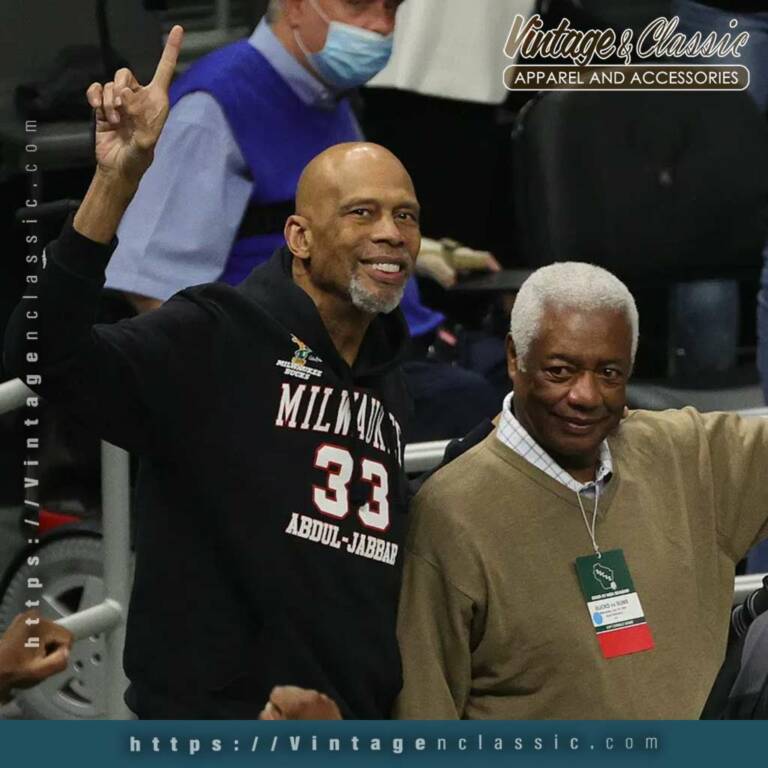 Kareem Abdul Jabbar Milwaukee Bucks Logo 33 Kareem Abdul Jabbar Milwaukee Bucks Logo 33