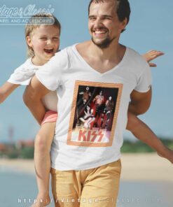 Kiss Iron On V Neck TShirt