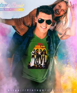 Kiss Love Gun Album V Neck TShirt
