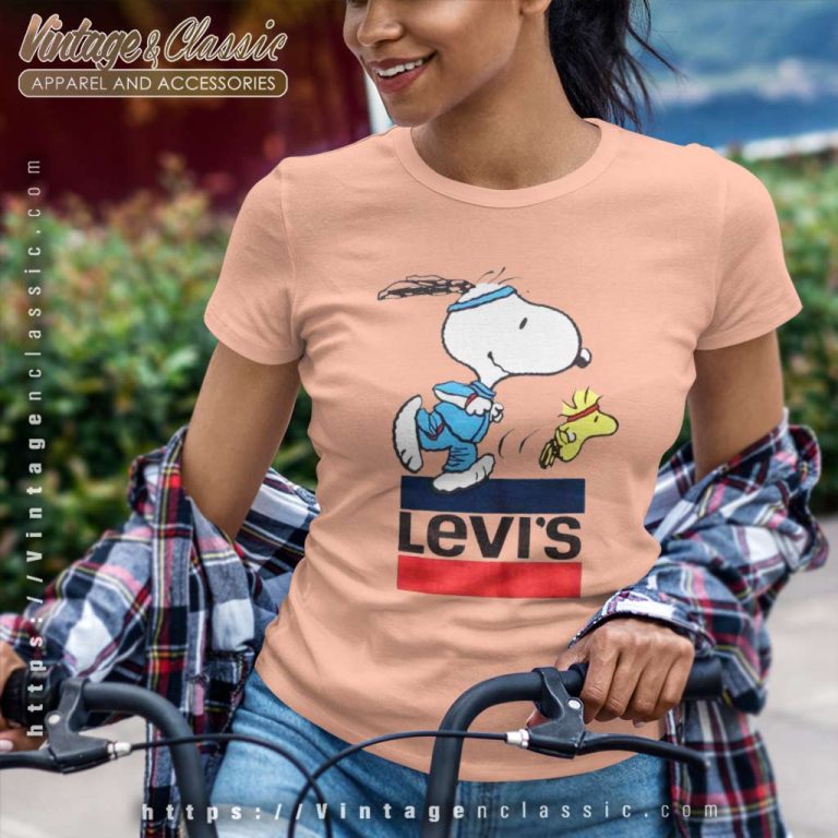 Levis X Peanuts Snoopy Women TShirt Levis X Peanuts Snoopy Women TShirt