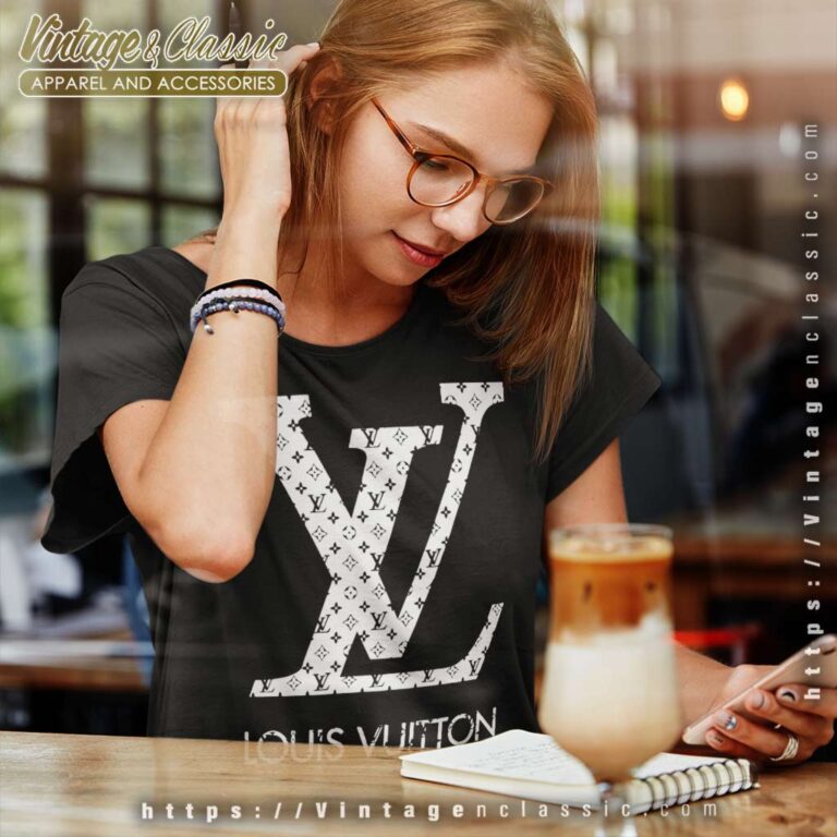 Logo Louis Vuitton LV Classic Women TShirt Logo Louis Vuitton LV Classic Women TShirt