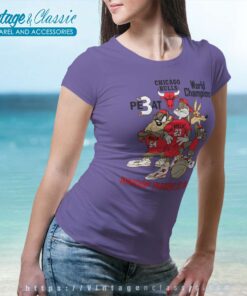 Looney Tunes Cartoon Chicago Bulls 3 Peat Women TShirt