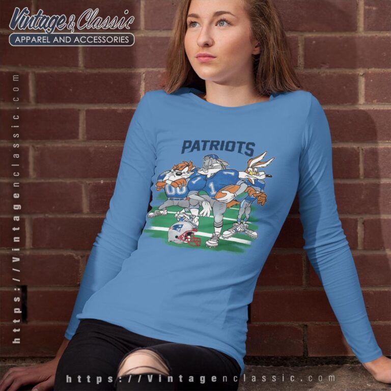 Looney Tunes Friends New England Patriots Shirt Long Sleeve Tee Looney Tunes Friends New England Patriots Shirt Long Sleeve Tee