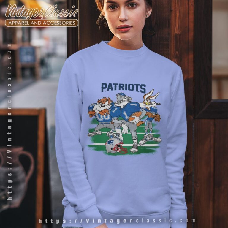 Looney Tunes Friends New England Patriots Shirt Sweatshirt Looney Tunes Friends New England Patriots Shirt Sweatshirt