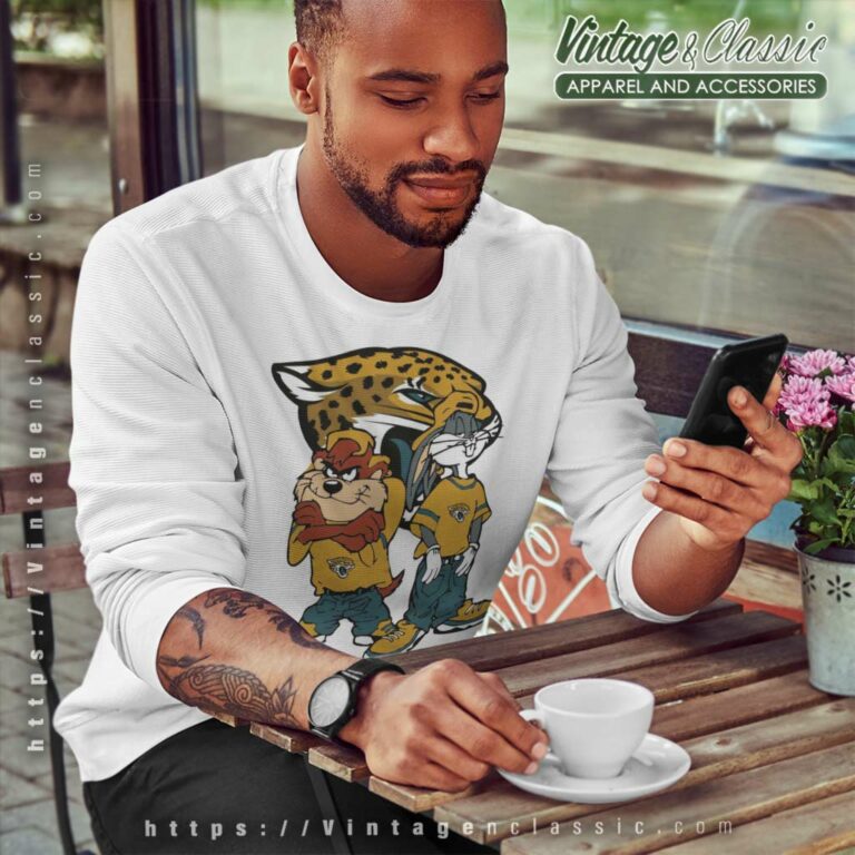 Looney Tunes Hip Hop Jacksonville Jaguar Sweatshirt Looney Tunes Hip Hop Jacksonville Jaguar Sweatshirt