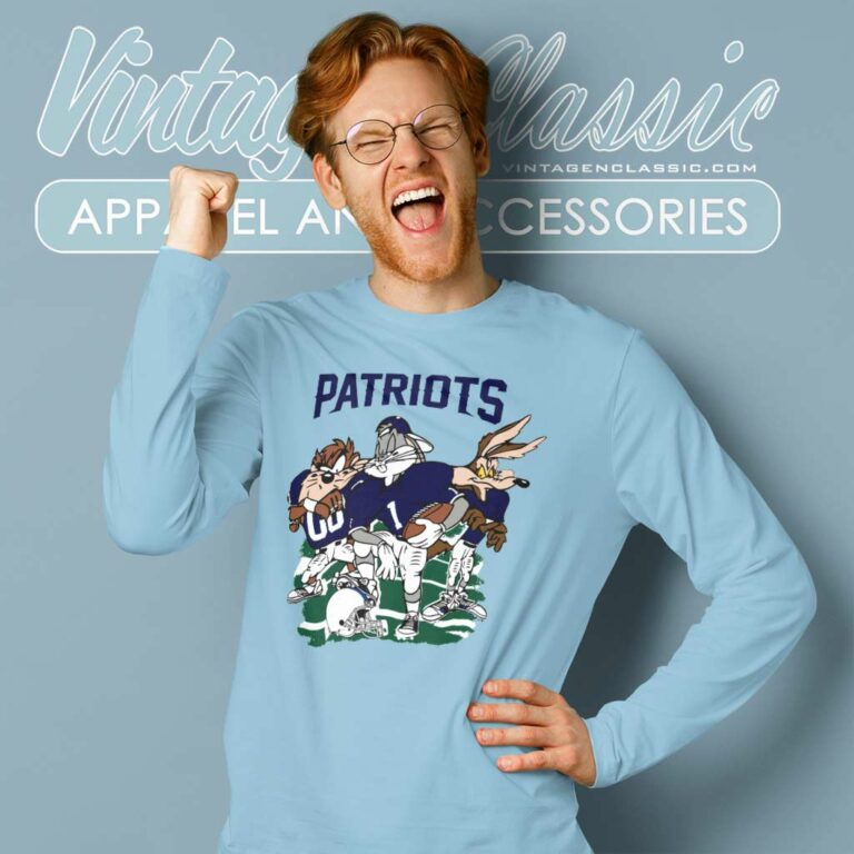 Looney Tunes New England Patriots Long Sleeve Tee Looney Tunes New England Patriots Long Sleeve Tee