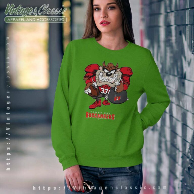 Looney Tunes Taz Tampa Bay Buccaneers Sweatshirt Looney Tunes Taz Tampa Bay Buccaneers Sweatshirt