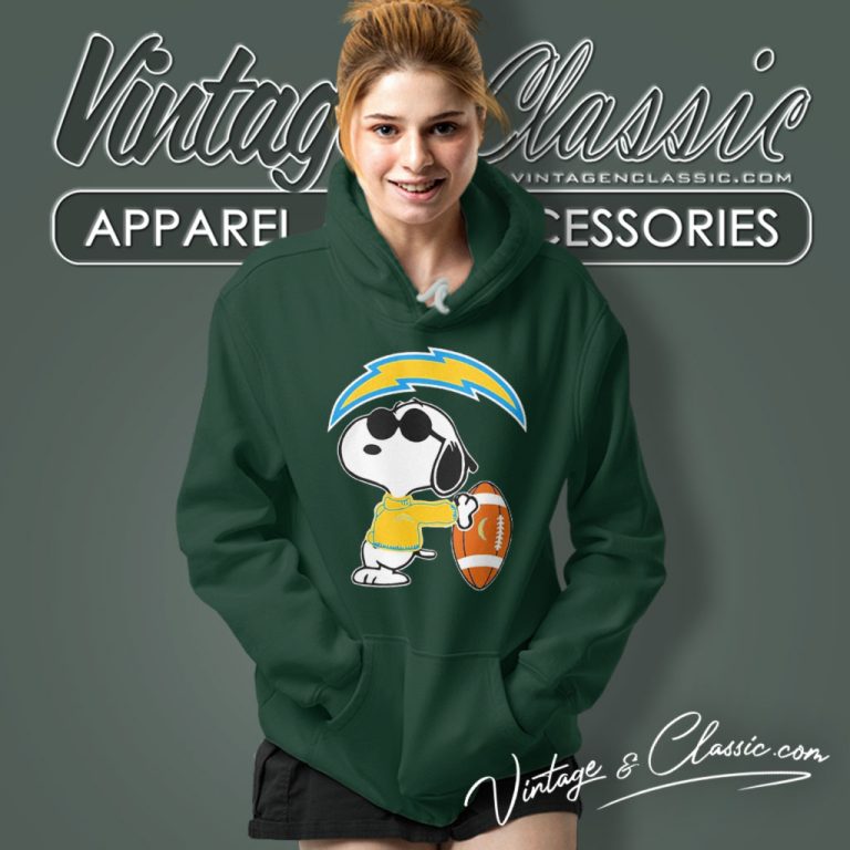 Los Angeles Chargers Snoopy Dog Peanuts Hoodie Los Angeles Chargers Snoopy Dog Peanuts Hoodie