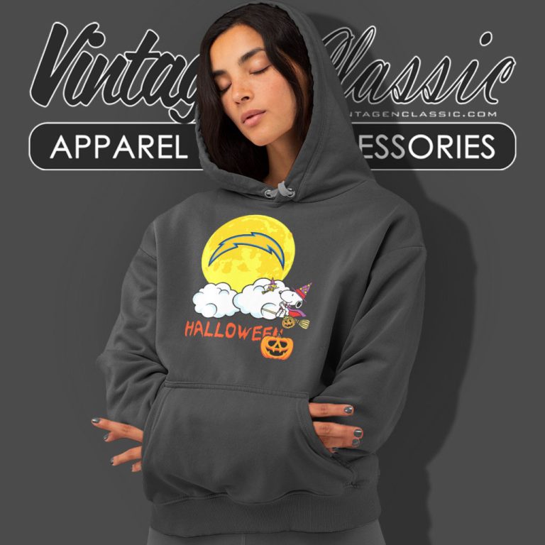 Los Angeles Chargers Snoopy Halloween Hoodie Los Angeles Chargers Snoopy Halloween Hoodie