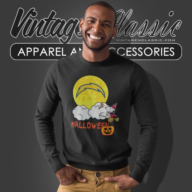 Los Angeles Chargers Snoopy Halloween Sweatshirt Los Angeles Chargers Snoopy Halloween Sweatshirt
