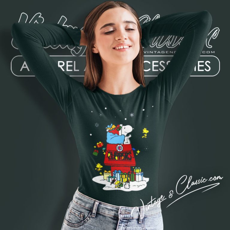 Los Angeles Clippers Santa Snoopy Wish You A Merry Christmas Long Sleeve Tee Los Angeles Clippers Santa Snoopy Wish You A Merry Christmas Long Sleeve Tee