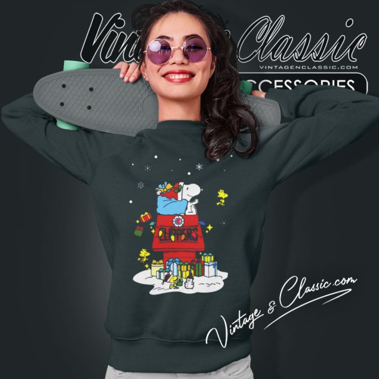Los Angeles Clippers Santa Snoopy Wish You A Merry Christmas Sweatshirt Los Angeles Clippers Santa Snoopy Wish You A Merry Christmas Sweatshirt