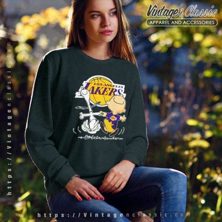 Los Angeles Lakers Charlie Brown Snoopy Dancing Sweatshirt Los Angeles Lakers Charlie Brown Snoopy Dancing Sweatshirt