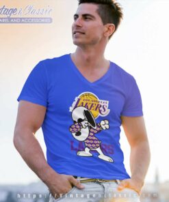 Los Angeles Lakers Snoopy Dabbing V Neck TShirt