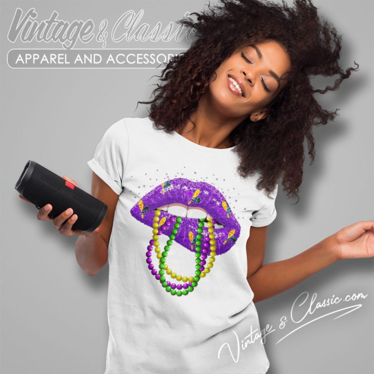 Mardi Gras Shirt Glitter Lips Beads Fleur De Lis Women T Shirt Mardi Gras Shirt Glitter Lips Beads Fleur De Lis Women T Shirt