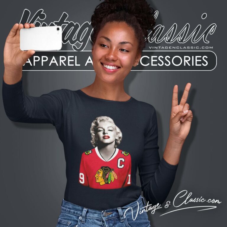 Marilyn Monroe Chicago Blackhawks Toews Long Sleeve Tee Marilyn Monroe Chicago Blackhawks Toews Long Sleeve Tee