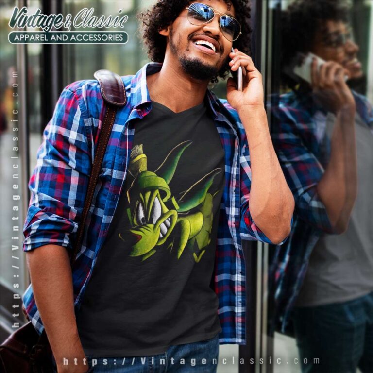 Marvin The Martian K 9 V Neck TShirt Marvin The Martian K 9 V Neck TShirt