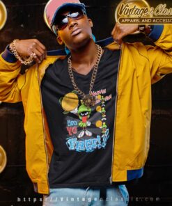 Marvin The Martian Shirt In Yo Face V Neck TShirt