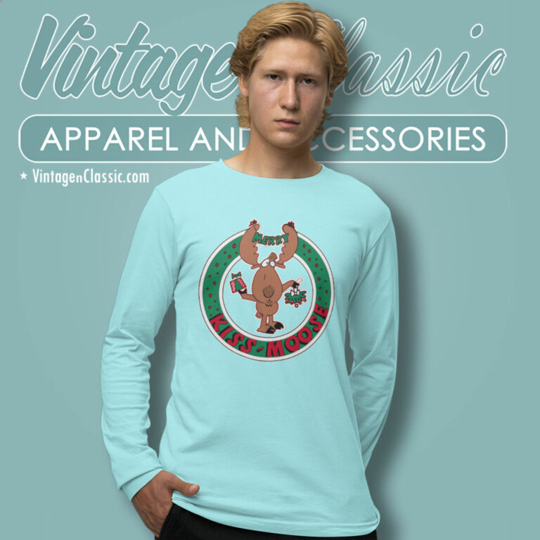 Merry Kiss Moose Christmas Xmas Red 1980s Long Sleeve Tee Merry Kiss Moose Christmas Xmas Red 1980s Long Sleeve Tee
