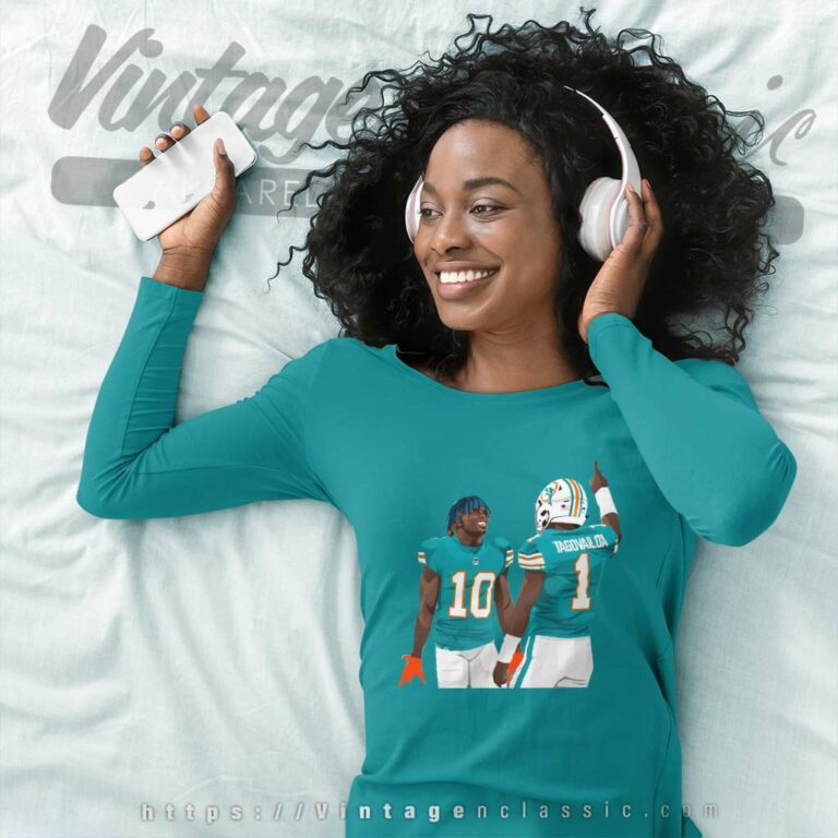 Miami Dolphins Tyreek Hill And Tua Tagovailoa Long Sleeve Tee Miami Dolphins Tyreek Hill And Tua Tagovailoa Long Sleeve Tee