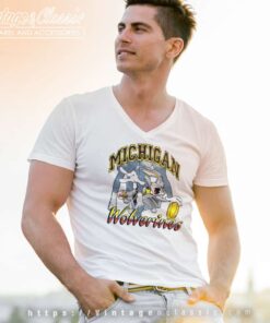 Michigan Wolverines Bugs Bunny V Neck TShirt