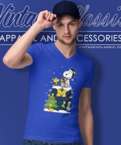 Michigan Wolverines Merry Christmas Snoopy Woodstock V Neck TShirt