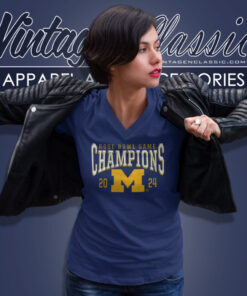 Michigan Wolverines Rose Bowl Champions Shirt 4 Michigan Wolverines Rose Bowl Champions V Neck TShirt