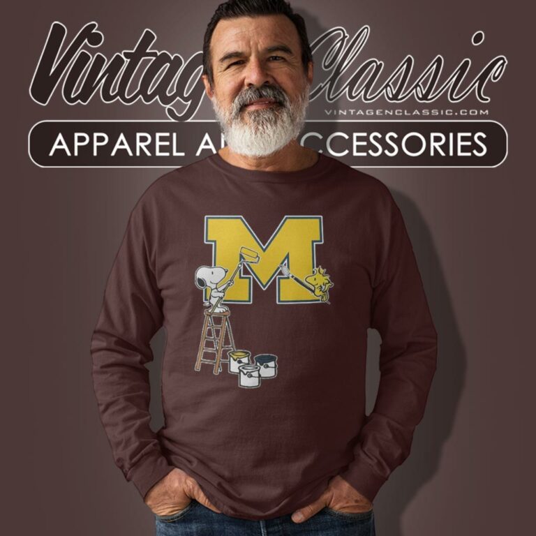 Michigan Wolverines Snoopy Woodstock Painting Logo Long Sleeve Tee Michigan Wolverines Snoopy Woodstock Painting Logo Long Sleeve Tee