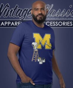 Michigan Wolverines Snoopy Woodstock Painting Logo T Shirt