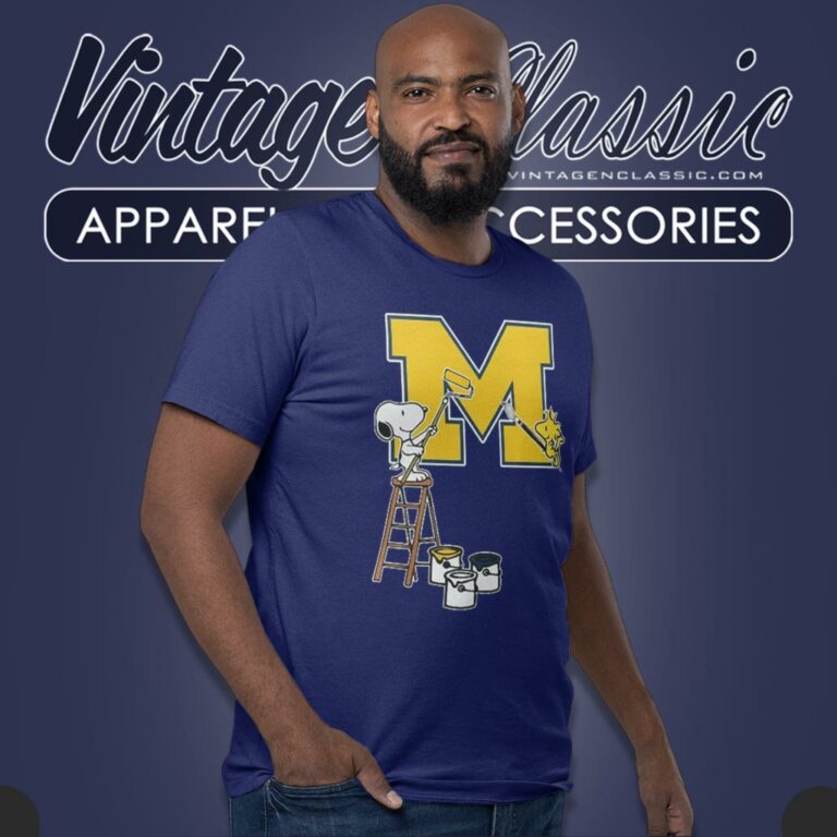 Michigan Wolverines Snoopy Woodstock Painting Logo T Shirt Michigan Wolverines Snoopy Woodstock Painting Logo T Shirt