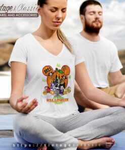 Disney Mickeys Friends Halloween Party Shirts 5 Mickeys Not So Scary Halloween Party Shirts V Neck TShirt