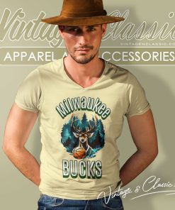 Milwaukee Basketball Shirt Milwaukee Bucks 90s Basketball Graphic V Neck TShirt