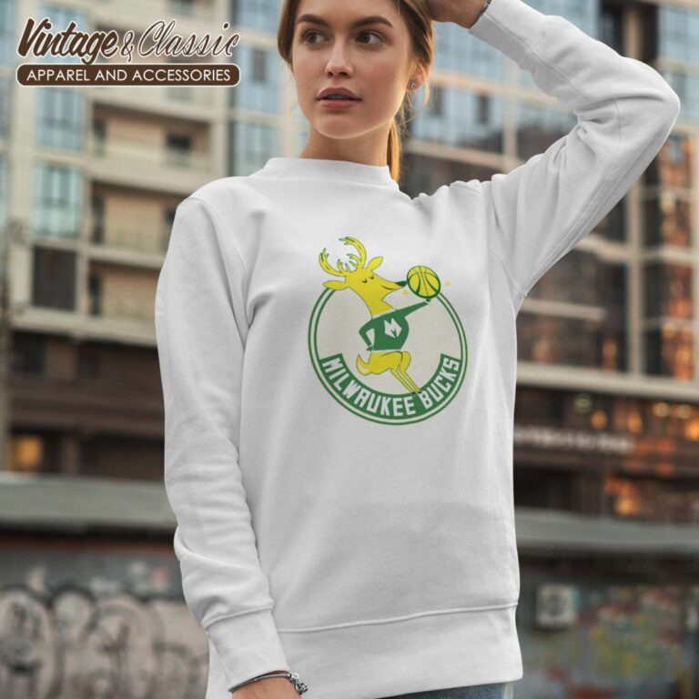 Milwaukee Bucks NBA Basket Graphic Sweatshirt Milwaukee Bucks NBA Basket Graphic Sweatshirt